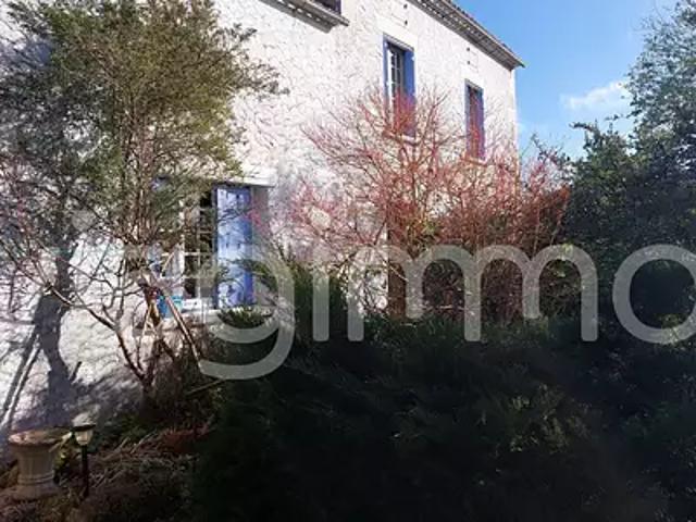Maison vente à Confolens, Luxé