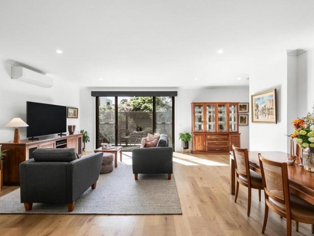Townhouse for sale in Ascot Vale, Melbourne