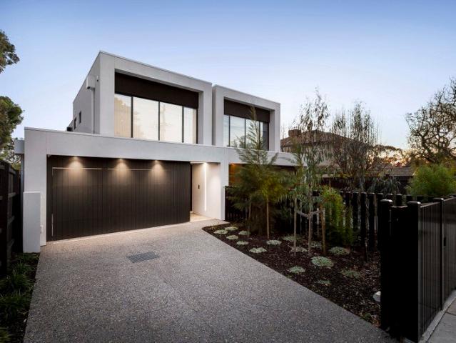 Townhouse for sale in Hampton, Melbourne