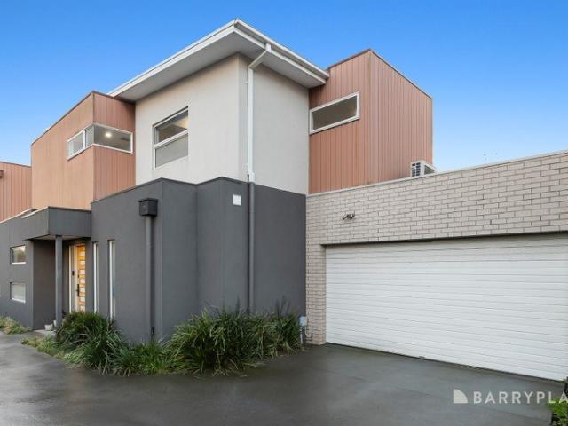 Townhouse for sale in Camerons Creek, Victoria