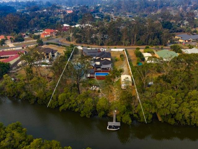 House for sale in Helensvale Town Centre, Queensland