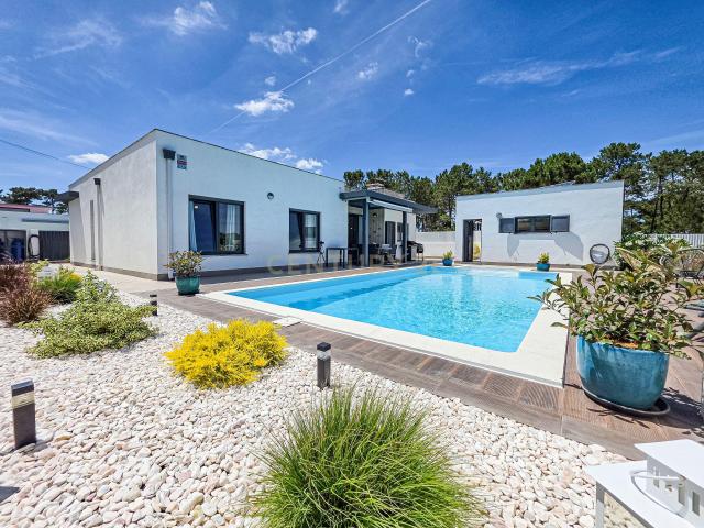 Casa venda em Azeitão (São Lourenço e São Simão), Setúbal
