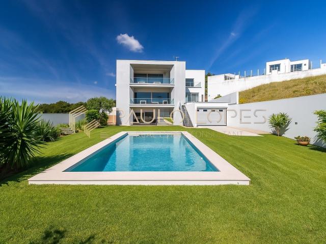 Casa venda em Pederneira, Leiria