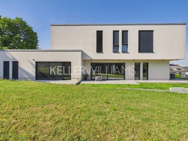 Villa kaufen in Perl, Landkreis Merzig-Wadern