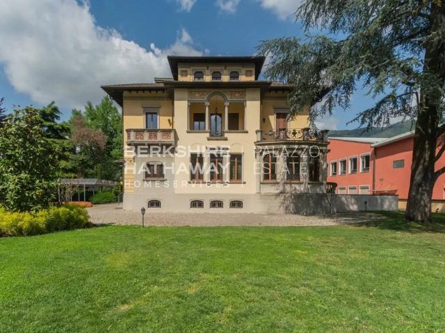 Einfamilienhaus kaufen in Chiasso, Tessin