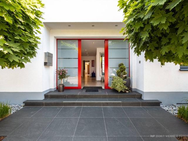 Villa kaufen in Reusrath, Langenfeld