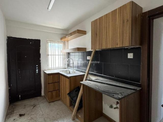 Flat for sale in Surulere , Surulere