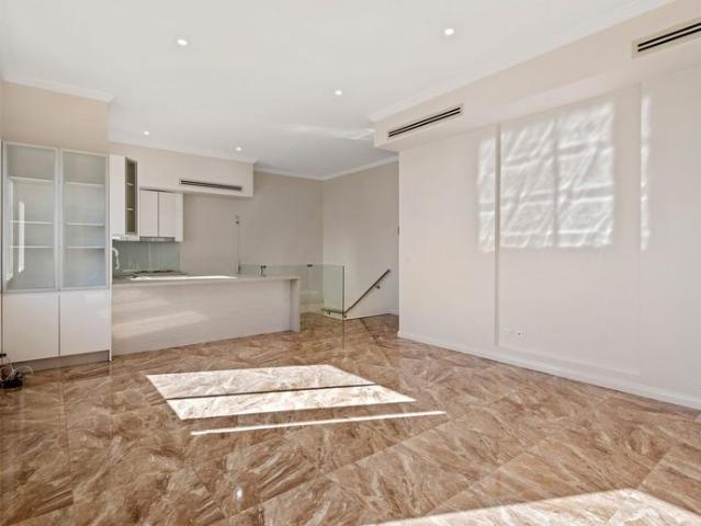 Townhouse for rent in Castle Hill, Sydney