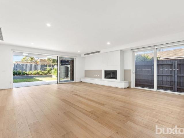 Townhouse for rent in Bentleigh East, Melbourne