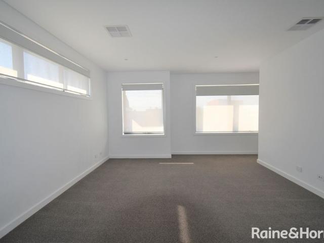Townhouse for rent in Camerons Creek, Victoria