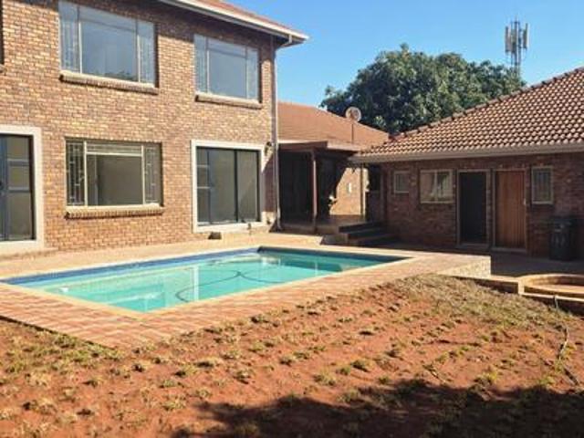 House for sale in Waterkloof, Gauteng