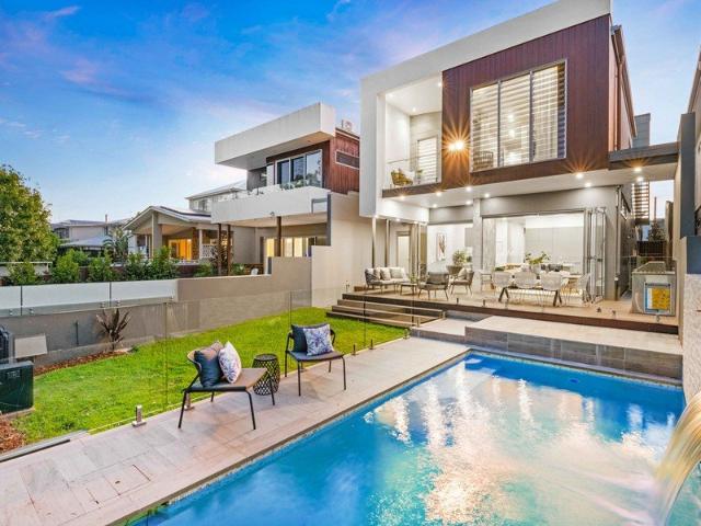 House for rent in Camp Hill, Greater Brisbane