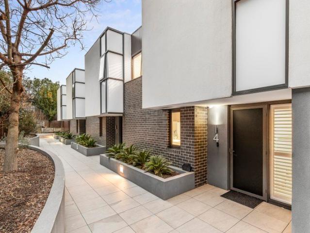 Townhouse for sale in Camerons Creek, Victoria