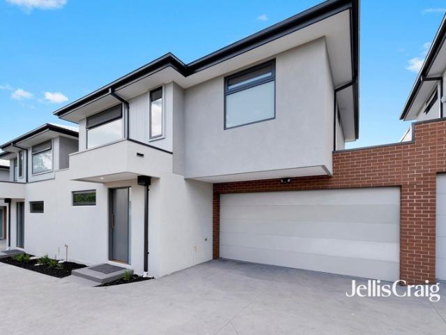 Townhouse for rent in Heidelberg West, Melbourne