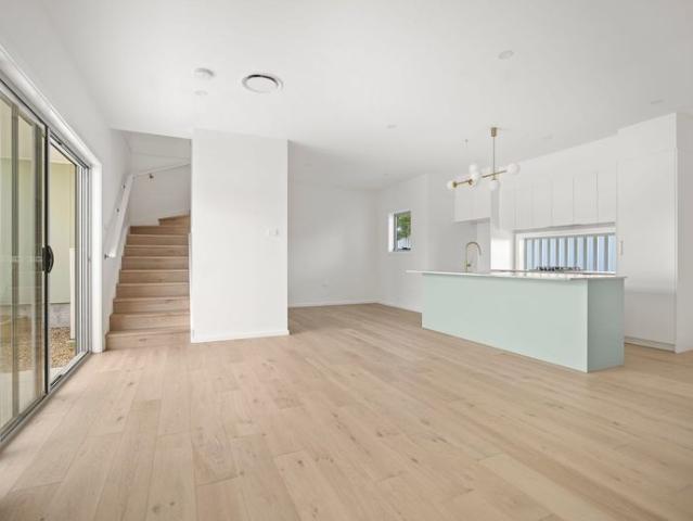 Townhouse for rent in Blue Bay, New South Wales