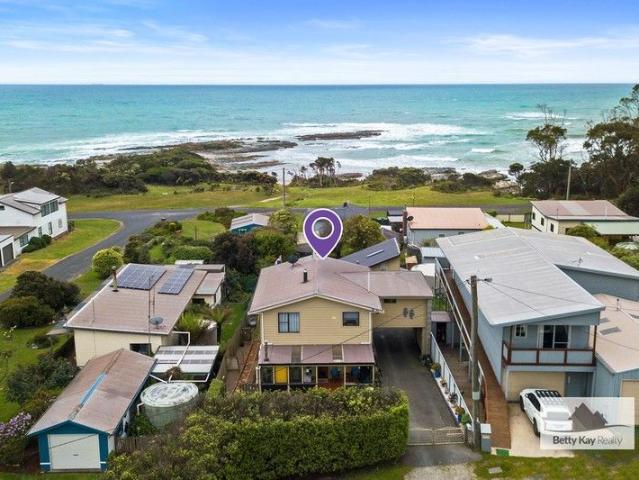 House for sale in Crayfish Creek, Tasmania