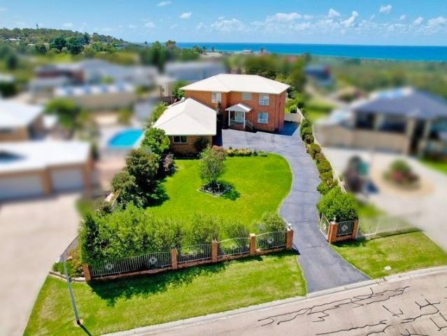 House for sale in Lakes Entrance, Victoria