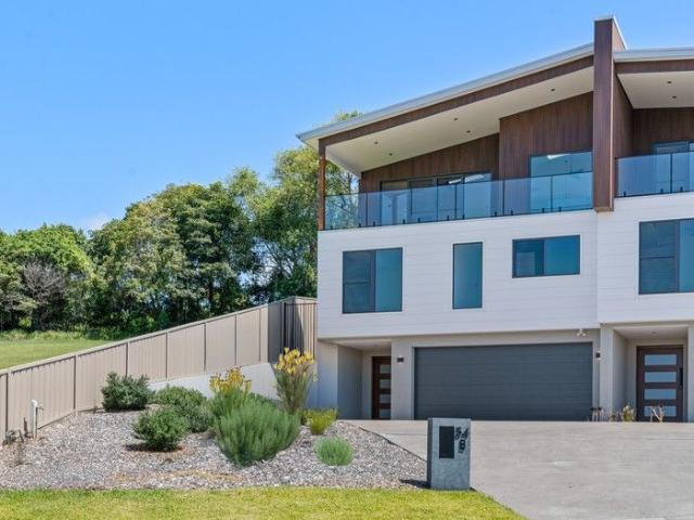 House for sale in Mollymook, New South Wales