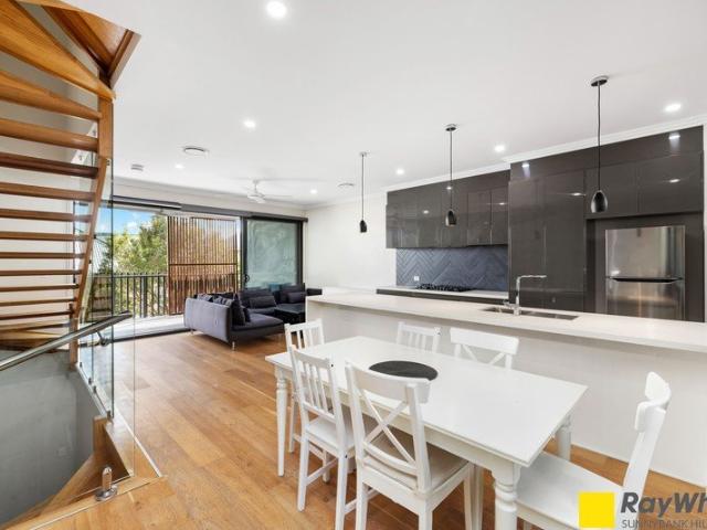 Townhouse for sale in Toombul, Queensland