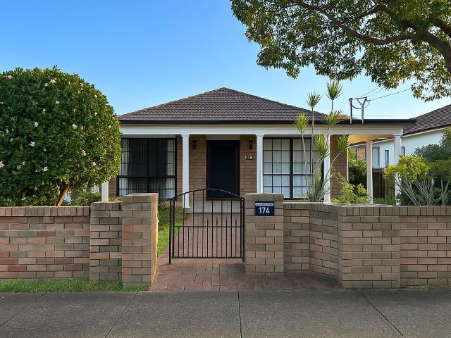House for rent in North Willoughby