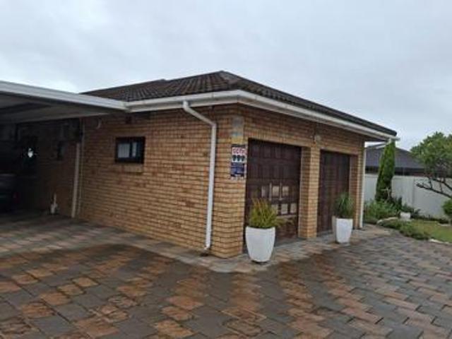 House for sale in UMhlathuze Municipality, Kwazulu-natal