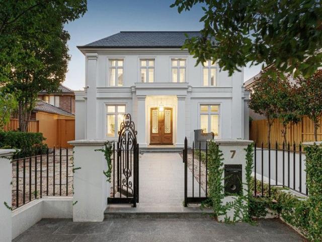 House for sale in Canterbury