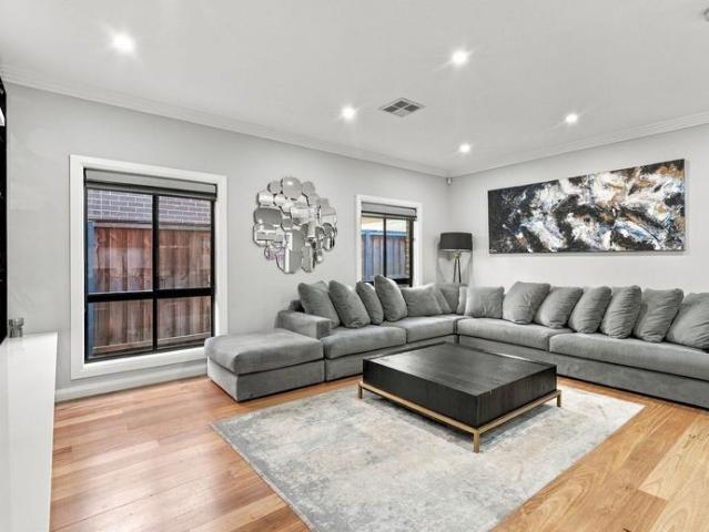 House for rent in Carnes Hill, Sydney
