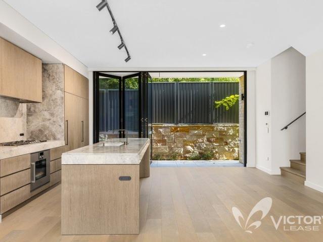 Townhouse for rent in Willoughby, New South Wales
