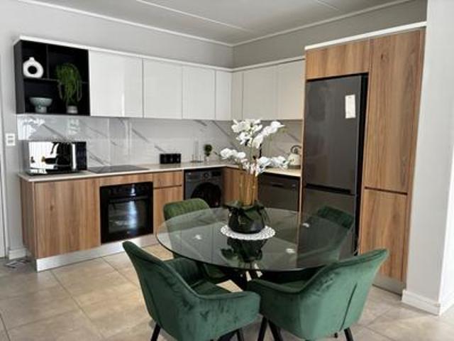 Apartment for rent in Johannesburg Ward 110, Sandton