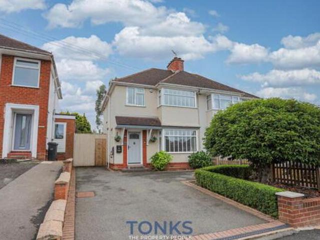 House for sale in Halesowen, West Midlands