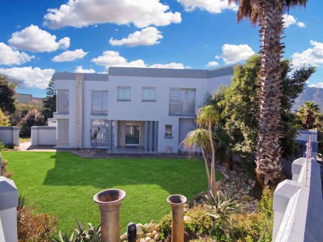 House for rent in Sunset Beach, Milnerton