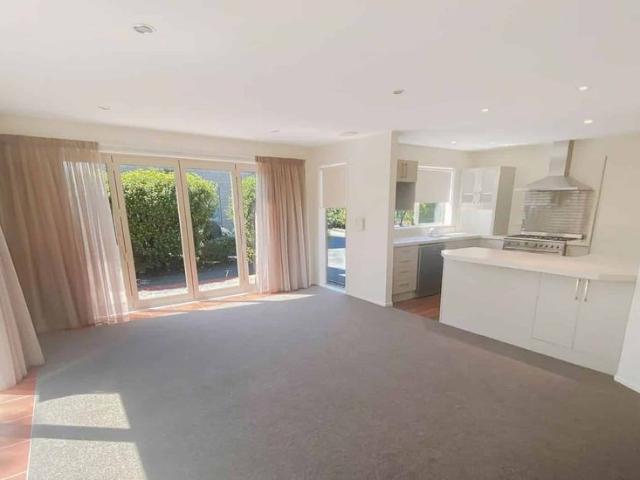 House for rent in Chaslands, Canterbury