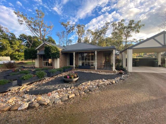 House for rent in Drouin, Victoria