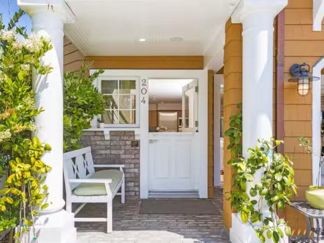 House for sale in Santa Ana, Balboa Island