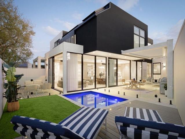 House for sale in Brighton