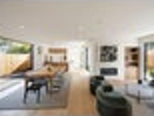 Townhouse for sale in Hamilton Lake