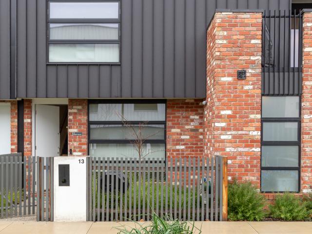 House for rent in Altona North