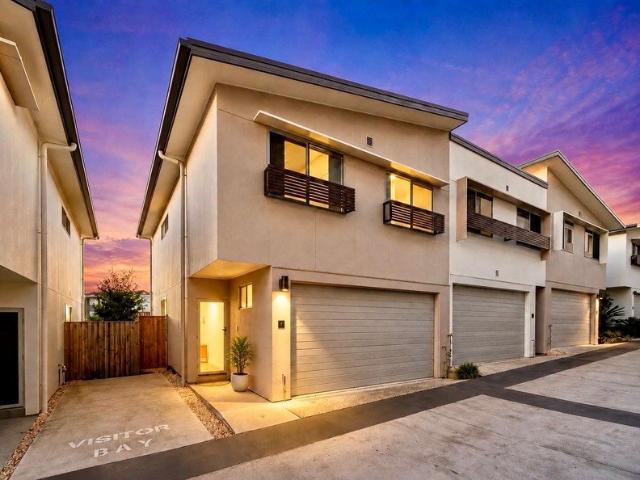 Townhouse for rent in Toombul, Queensland