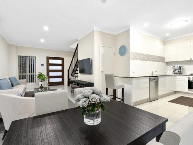 Townhouse for rent in Toombul, Queensland