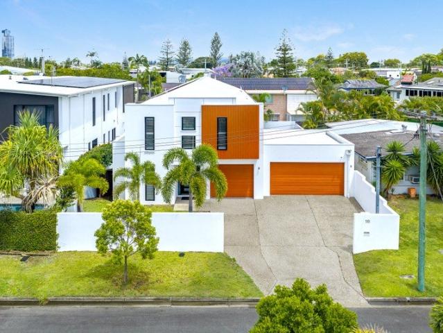 House for sale in Surfers Paradise, Gold Coast City