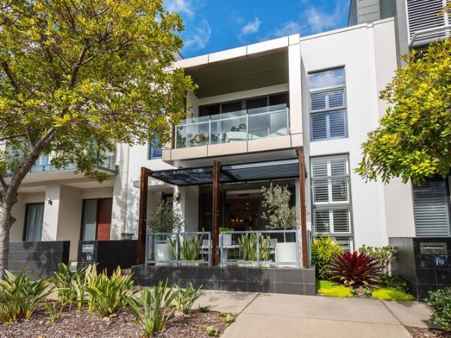 Villa for sale in Fernbrook, Queensland