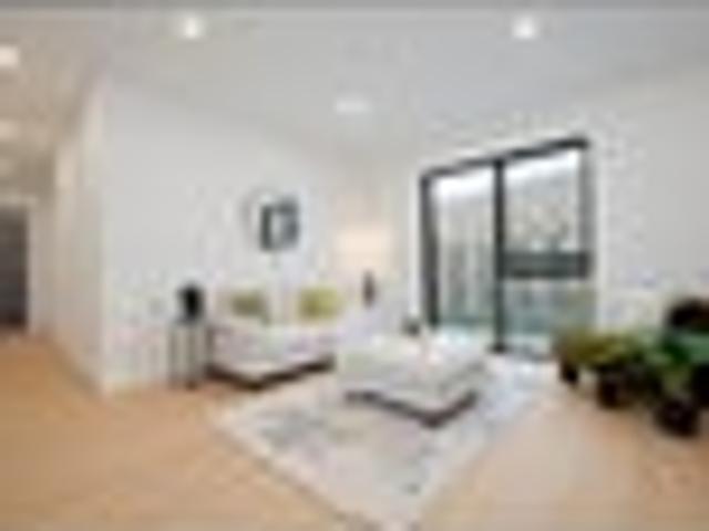 House for sale in Oratia