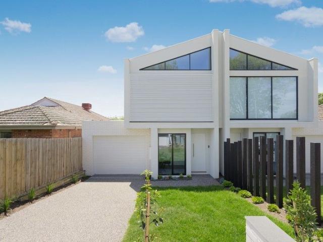 Townhouse for sale in Camerons Creek, Victoria