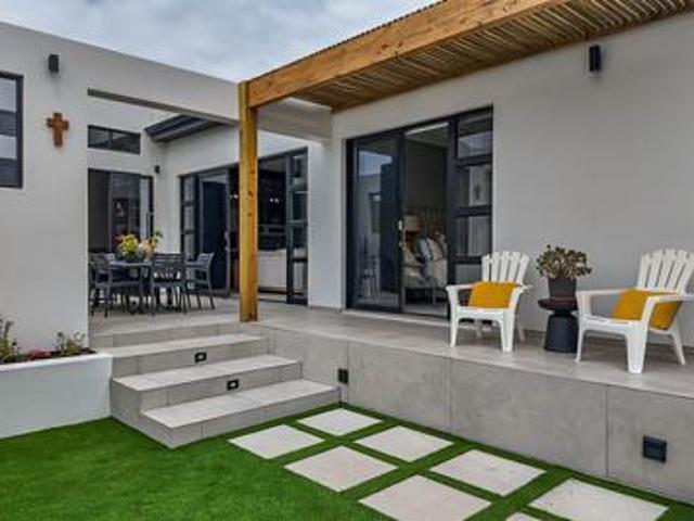 House for sale in Tergniet, Garden Route District Municipality