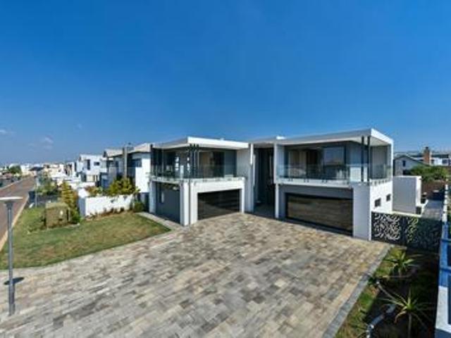 House for sale in Waterkloof, Gauteng