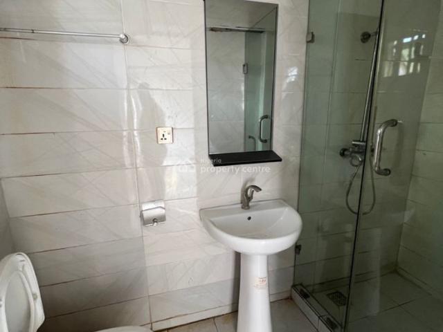 Flat for rent in Eti Osa, Lagos