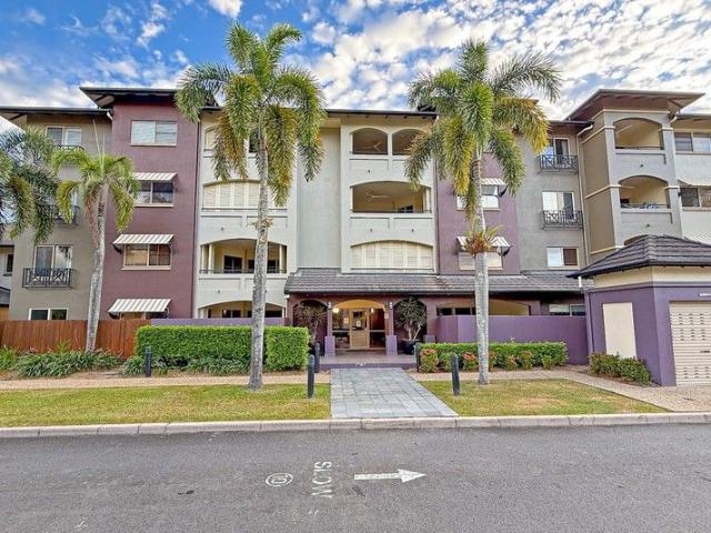 Apartment for sale in Westcourt