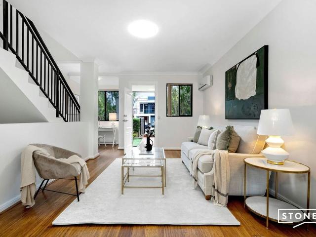 Townhouse for rent in Sydney, New South Wales