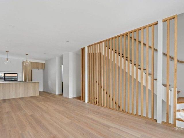 Townhouse for rent in Toombul, Queensland