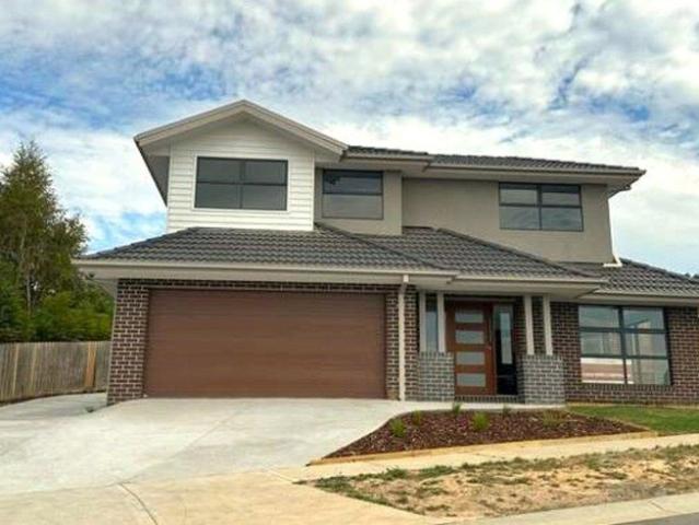 Townhouse for rent in Drouin, Victoria